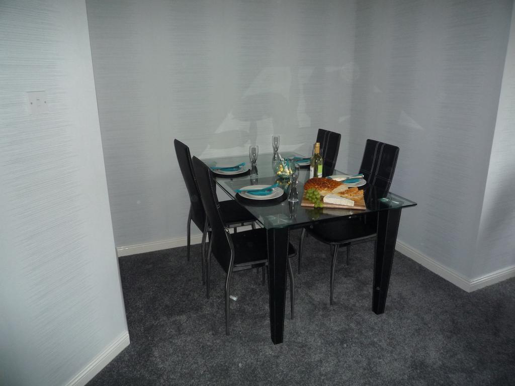 Paisley Central Apartment #3 Bagian luar foto